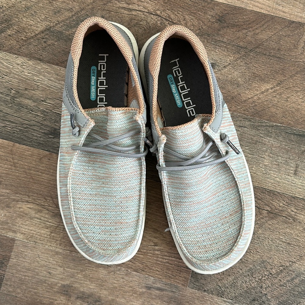 Women’s Hey Dude’s size 7